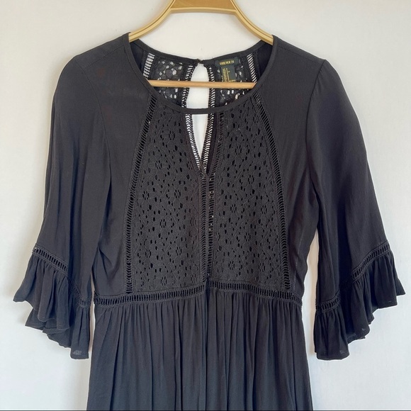 Forever 21 Black Lace Front and Back Panel  3/4 Flutter Sleeve - Picture 4 of 15